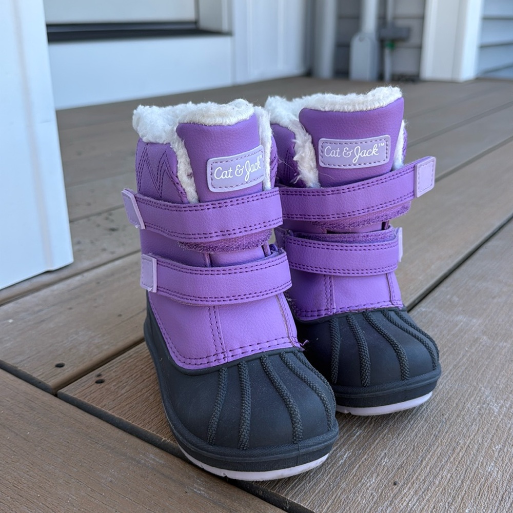 Snow Boots Cat & Jack Size 8 Toddler